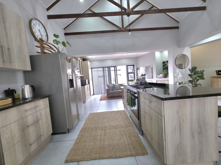 3 Bedroom Property for Sale in Outeniquasbosch Western Cape